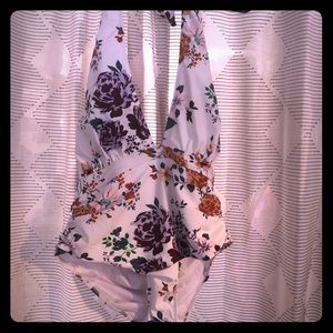 Cupshe halter swimsuit - size xxl